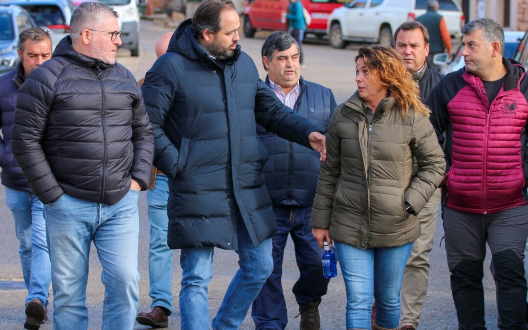 Nuñez avanza una iniciativa parlamentaria para reclamar soluciones ante los problemas que el lobo está causando en la Sierra Norte de Guadalajara