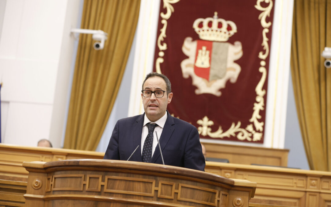 Buro alerta de la “inacción e irresponsabilidad” de todo el PSOE al poner en peligro “la seguridad europea” y reclama una política migratoria de Estado, integral y firme contra las mafias