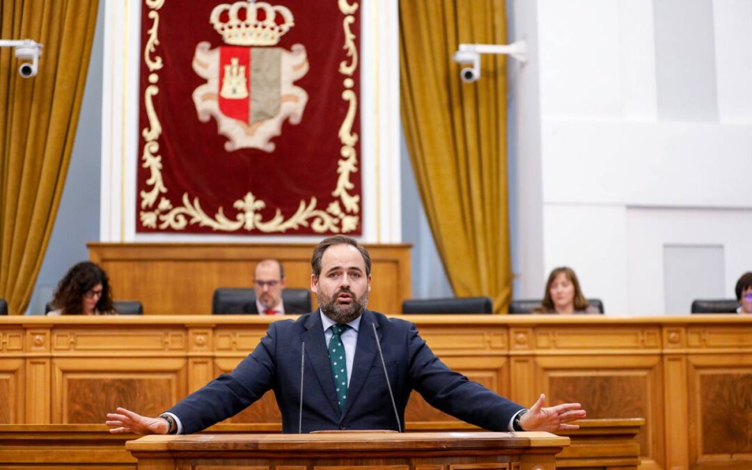 Núñez avisa de que Page buscará los micrófonos en Sevilla para posicionarse frente a Sánchez pero él y sus 80 delegados lo ratificarán al frente del PSOE