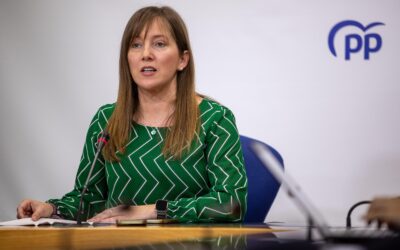 Andicoberry define a Page como “una estafa política” ya que critica a Sánchez por su inversión en infraestructuras mientras él ha invertido “cero euros en autovías”