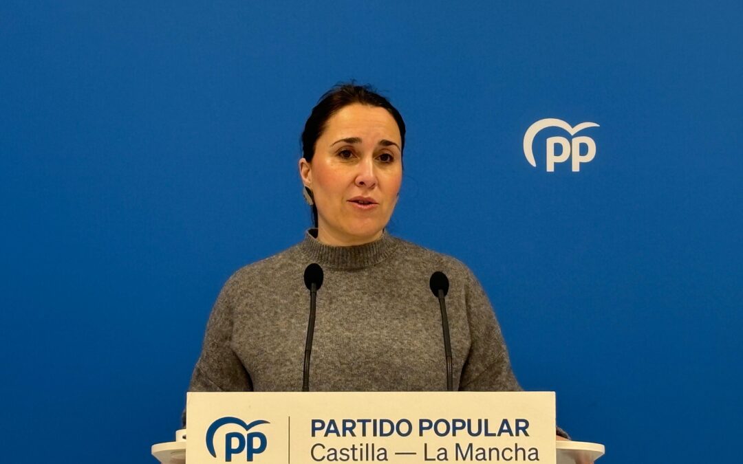 Hernández critica “la nueva cortina de humo” de Sánchez con la regularización masiva y exige explicaciones a Page por su silencio