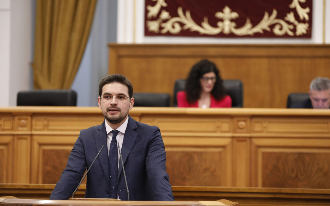 Serrano pide a Page “que pase de las palabras a los hechos” y demuestre que no apoyará privilegios al independentismo