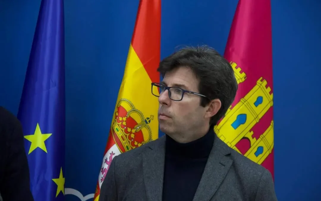 Ruiz alerta de que la nueva normativa turística anunciada por Page genera incertidumbre y esconde una subida de impuestos al sector